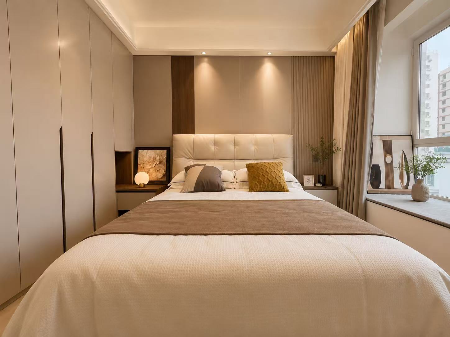 King bed white